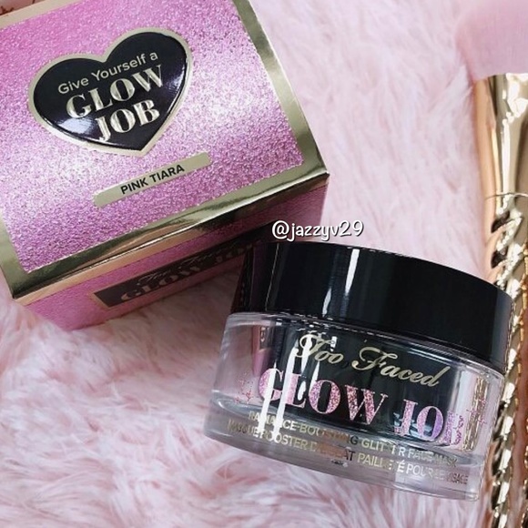 ✨Too Faced Glow Job Radiance Boosting Glitter Face Mask✨ - Picture 2 of 3